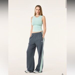 P.E Nation Women's Thunder and Mint Joggers NWT Size Small.